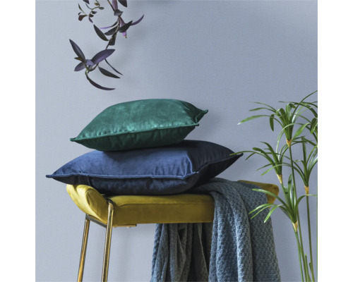 Decoratieve scène met kussens en bank