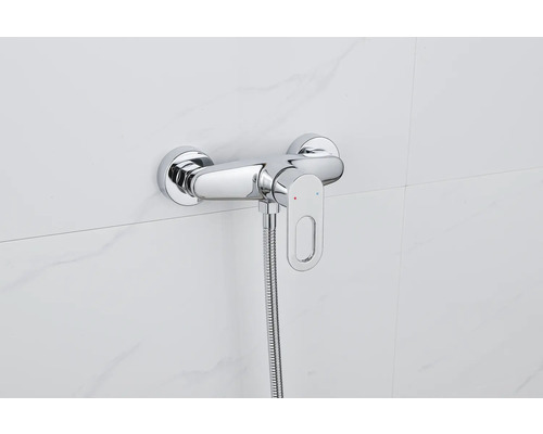 Wandgemonteerde douchekraan met doucheslang