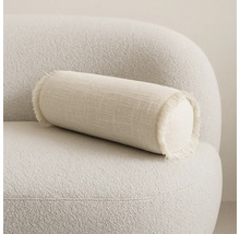 Decoratief kussen in cilindervorm op een fauteuil