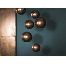 Hanglamp met meerdere lampen en bolvormige lampenkappen als ruimteverlichting