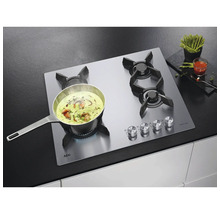 AEG gaskookplaat met pan op een aanrecht