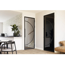 Interieur met twee binnendeuren met halve cirkel decoratie