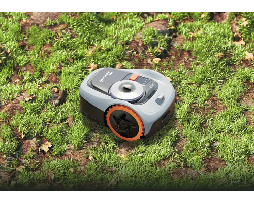 Robotmaaier op gazon