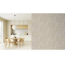 Lichte eetkamer met eettafel en behang