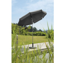 Grijze tuinscherm op een terras