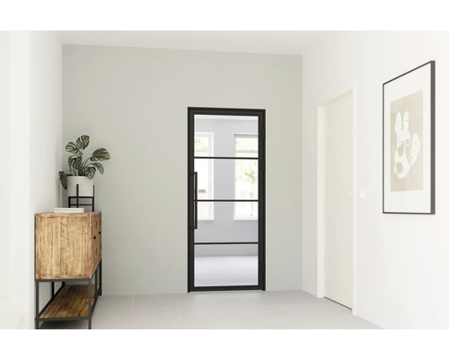 Hal met glazen deur en houten dressoir