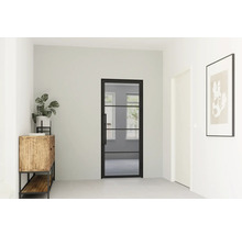 Hal met binnendeur met glazen inzet en zwart frame