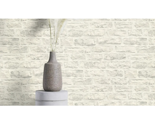 Vliesbehang met steenlook in de woonkamer met vaas