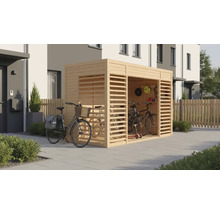 Houten fietsenstalling met fietsen voor een huis