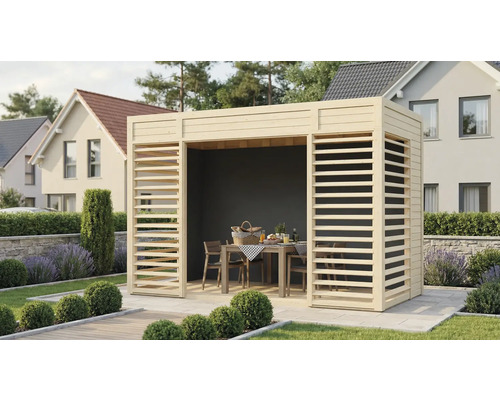 Houten tuinpaviljoen met lamellenwanden in de tuin met tafel en stoelen