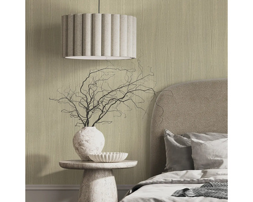 Slaapkamer met lamp, vaas en gestructureerde achtergrond