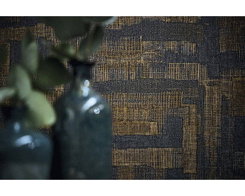 Close-up van een gestructureerd behang met horizontale en verticale lijnen