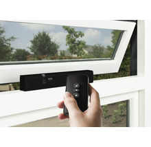 AXA Avento 2.0 raamopener met afstandsbediening op raam