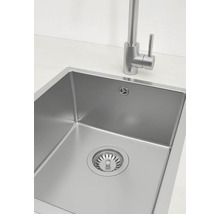 Spoelbak van roestvrij staal met waterkraan