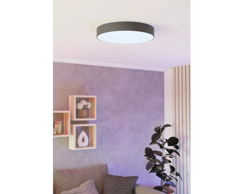 Plafondlamp in woonkamer