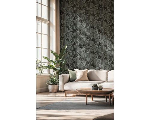 Woonkamer met bank, salontafel en botanisch behang