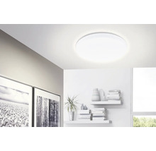 Kamerzicht met ronde plafondlamp