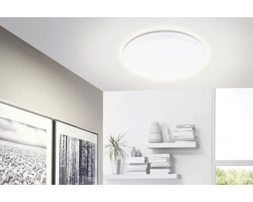 Kamerzicht met ronde plafondlamp