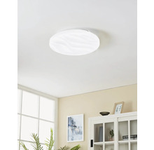 Ronde plafondlamp in interieur.