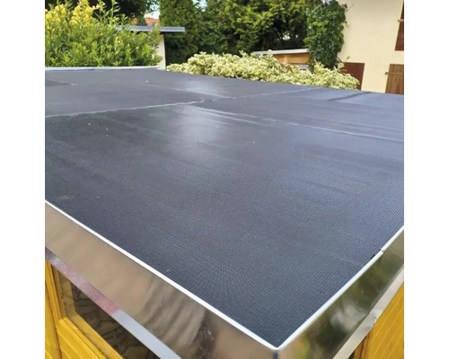 Dakleer op een dak met een metalen rand