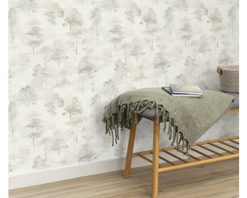 Decoratief interieur met boom behang en houten bank