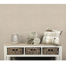 Decoratieve scène met meubels, dekens, kussens, manden en windlicht