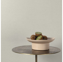 Decoratieve fruitschaal met kiwi's op een tafel