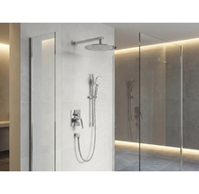 Douche met regendouche, handdouche, douchekraan en douchescherm