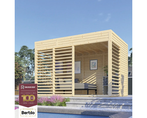 Houten tuinhuis met lamellenwanden en interieur