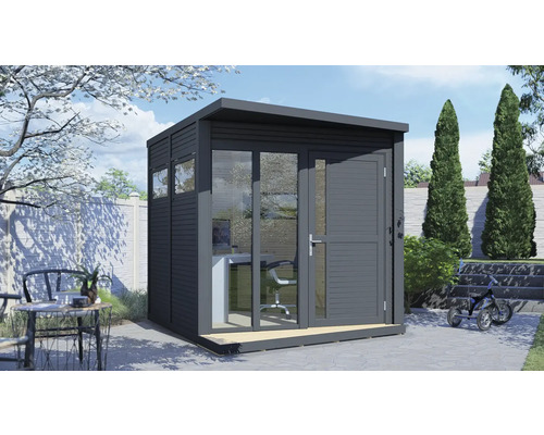 Modern tuinhuis met kantoormeubilair en glazen deuren