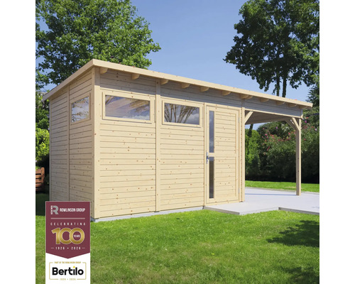 Houten tuinhuis met ramen en overkapping