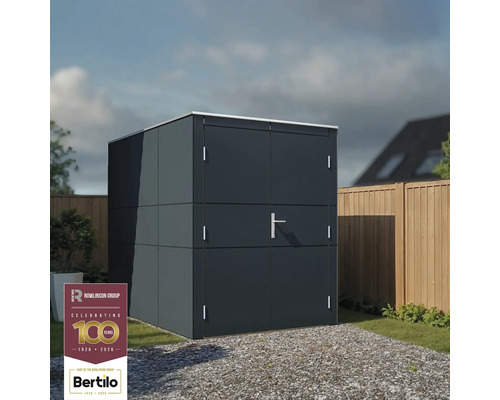 Tuinkast met dubbele deur op een grindpad