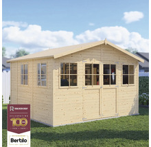 Houten tuinhuis met ramen en dubbele deur