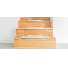 Houten trap met trapmatten