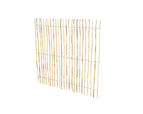 Houten schutting van hazelnoot voor de tuin