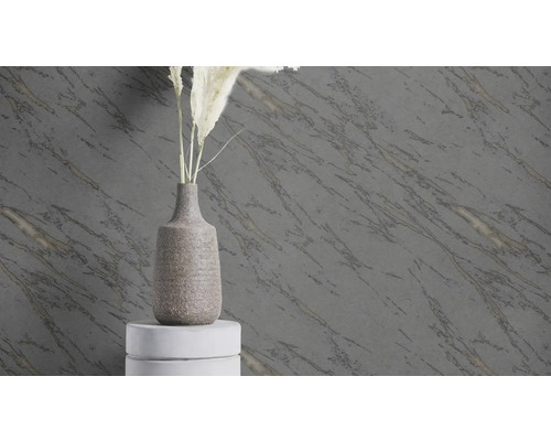 Grijs vliesbehang met marmerpatroon als wanddecoratie