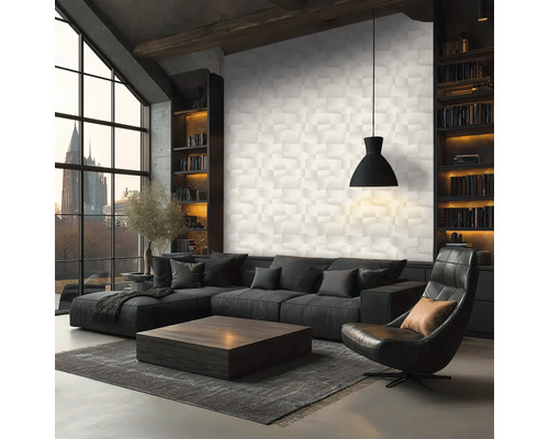 Moderne woonkamer met geometrisch behang met 3D-effect, donkere bank, houten salontafel en groot raam in industriële stijl.