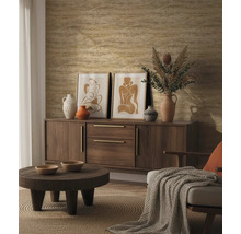 Woonkamer met dressoir, decoratie en patroonbehang