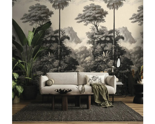 Woonkamer met bank, tafel en fotobehang met jungle motief