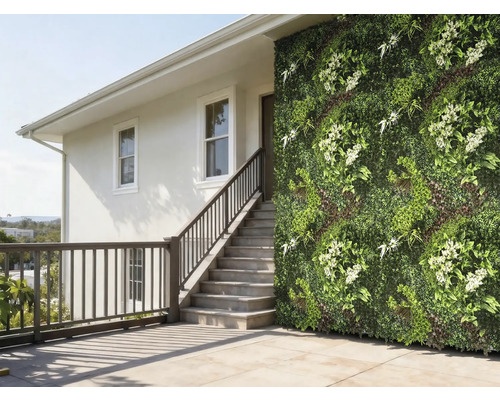 Muur van een huis met verticale tuin en trap