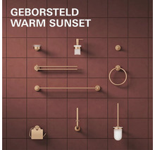 Set badkameraccessoires in geborsteld Warm Sunset, inclusief handdoekhouders, zeepdispenser en toiletborstelgarnituur.