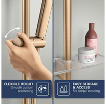 Douchestang met flexibele hoogteverstelling voor de douchekophouder en praktisch planchet voor het eenvoudig opbergen van verzorgingsproducten.