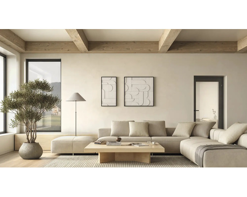 Moderne, lichte woonkamer met een beige hoekbank, houten salontafel en zichtbare houten plafondbalken en abstracte kunst aan de wand.