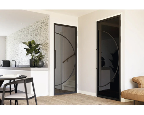 Modern interieur met twee glazen draaideuren in loftstijl met zwart frame en halfrond ontwerp in een lichte woonruimte.