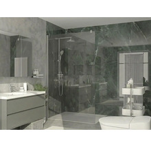Moderne badkamer met inloopdouche van glas, douchesysteem, grijs wastafelmeubel en groene marmerlook tegels.