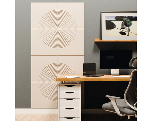 Akoestische panelen met een patroon van concentrische cirkels op een muur in een modern ingerichte werkkamer met bureau.