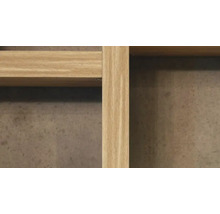 Detailopname van een houten constructie met zichtbare houtnerf en hoekverbinding.