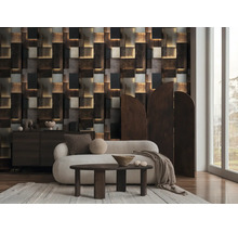 Vliesbehang met 3D-optiek in hout- en steendesign met lichtaccenten in moderne woonkamer met lichte bank en houten meubels.