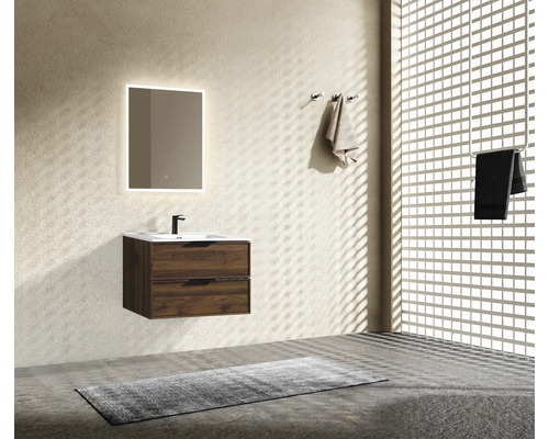 Hangend wastafelmeubel in donker houtlook met twee laden, witte wastafel, zwarte kraan en LED-spiegel.