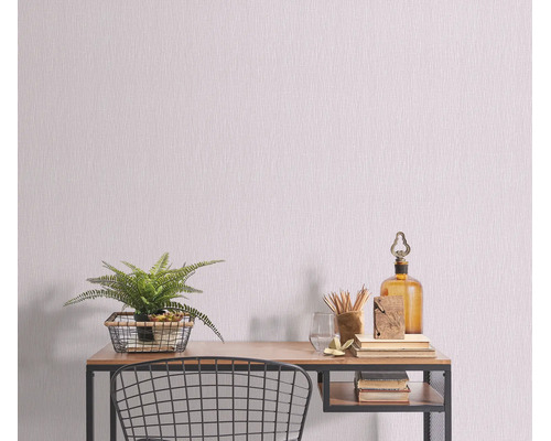 Getextureerd vliesbehang voor een bureau met decoratie in een moderne werkkamer